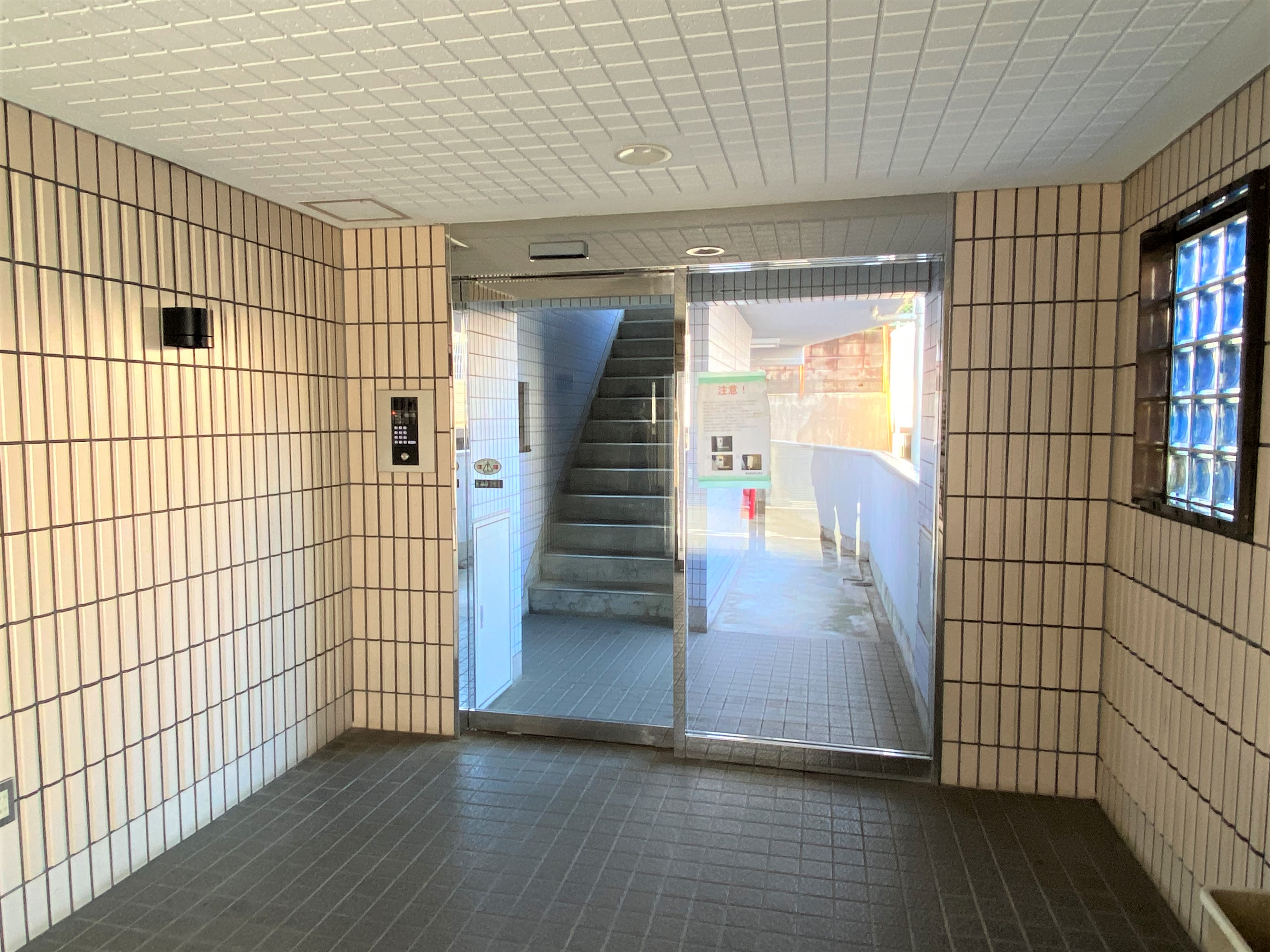安藤ビル4　エントランス　オートロック